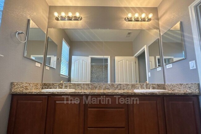 Building Photo - 7158 Coldwater St