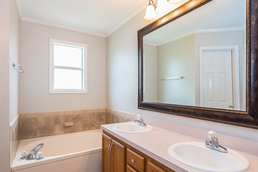 Building Photo - 3289 Avalon Dr