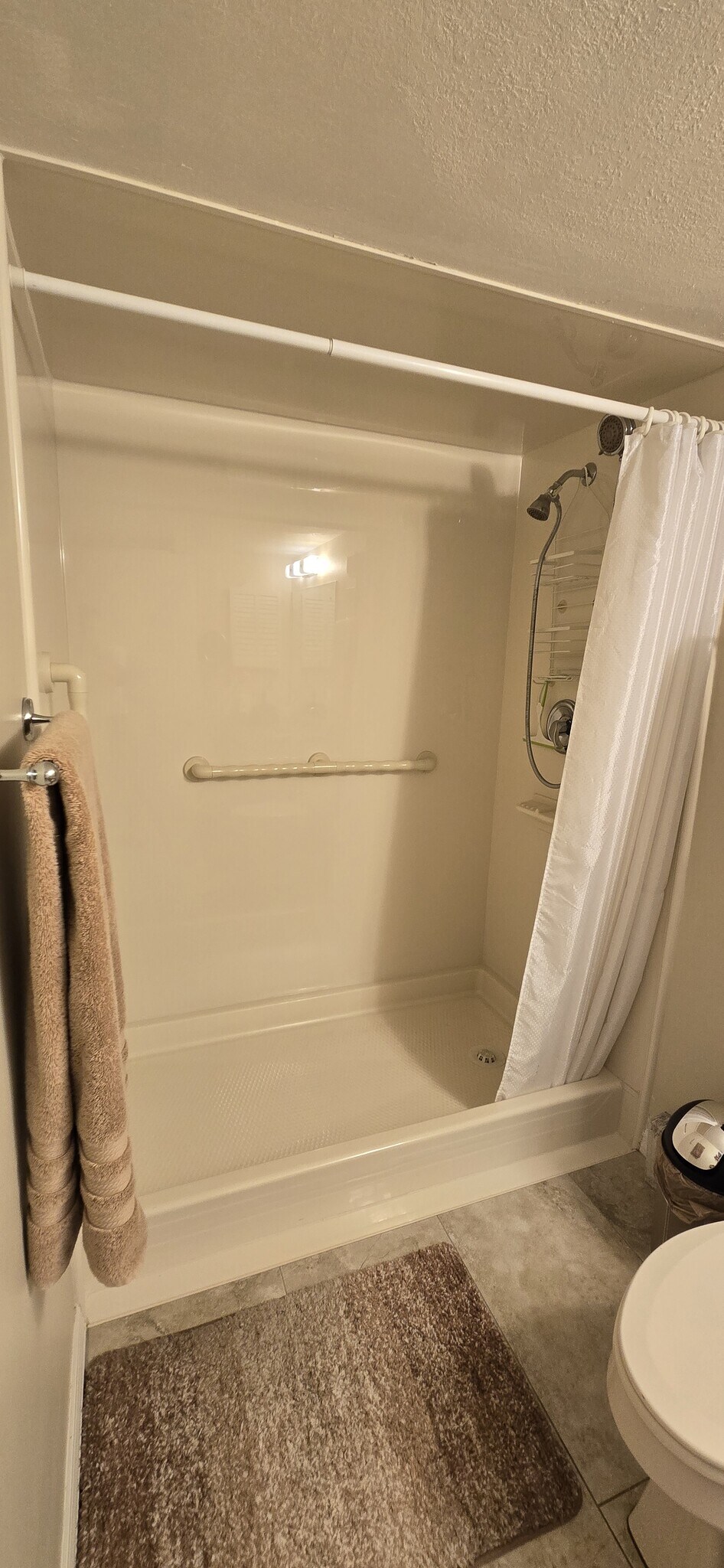 low step-in shower - 1 Oceans West Blvd