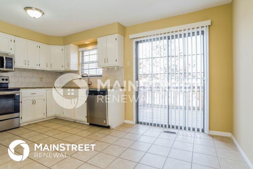 Building Photo - 1126 E Elizabeth St