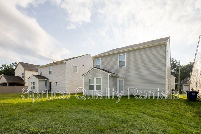 Building Photo - 250 Baybrook Ln