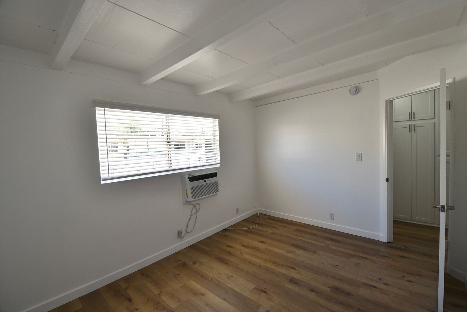 Building Photo - 6125 Whitsett Ave