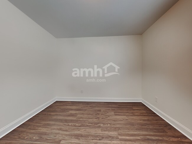 Building Photo - 1823 Produce Ln