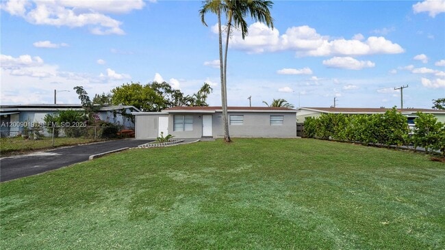 Building Photo - 4285 SW 48th Ct