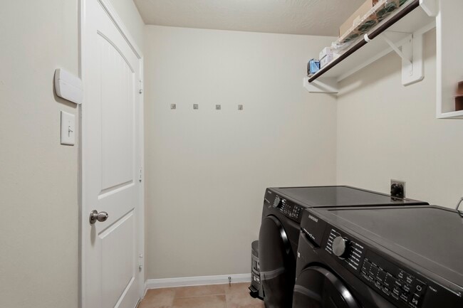 Building Photo - 24142 Auburn Woods Ct