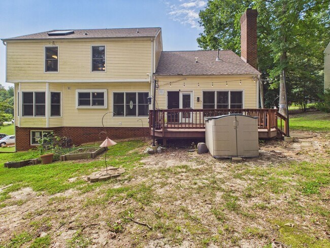 Building Photo - 6118 Walnut Landing Way