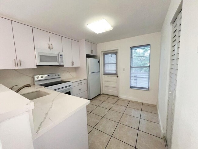 Building Photo - 3777 NW 78th Ave