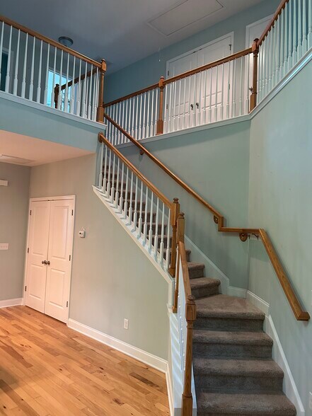 Building Photo - 3380 Eastman Dr