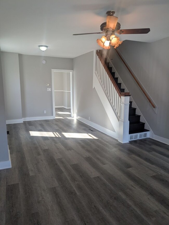 Building Photo - 2 Bedroom House for Rent