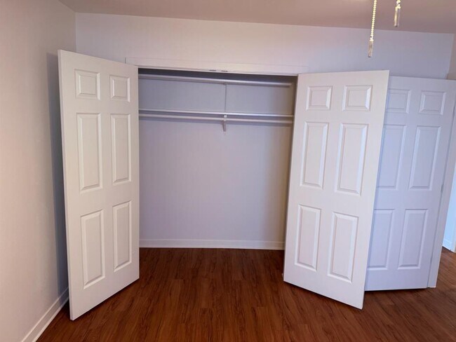 Building Photo - 2514 W 12th St