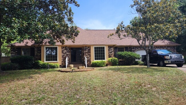 Primary Photo - 900 Trowman Ln