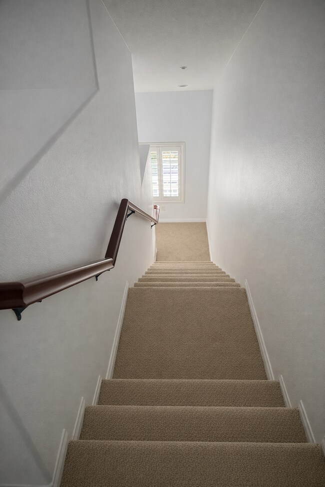 Building Photo - 14 Arabis Ct