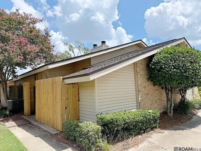 Building Photo - 7959 Pennth Ave