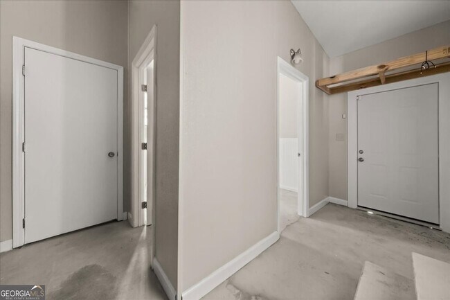 Building Photo - 1935 Handley Ave SW