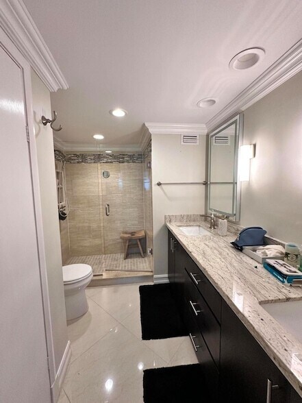 Building Photo - 5400 N Ocean Dr