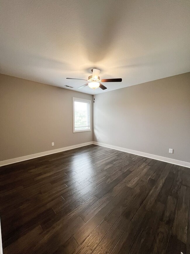 Building Photo - SEE IT NOW: Modern 3-Bedroom Townhome with...
