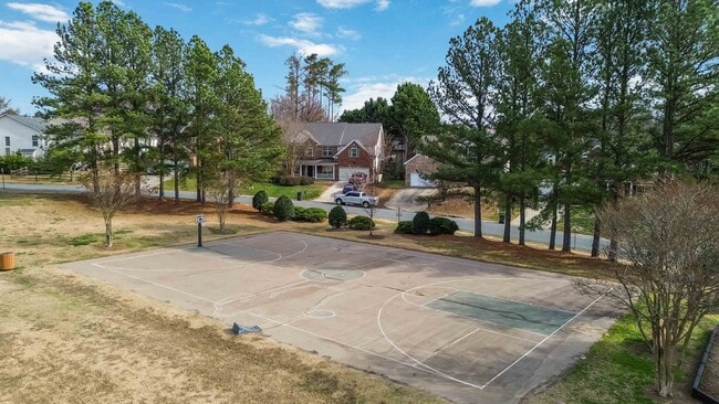 Building Photo - Beautiful Home just minutes from Mountain Island lake