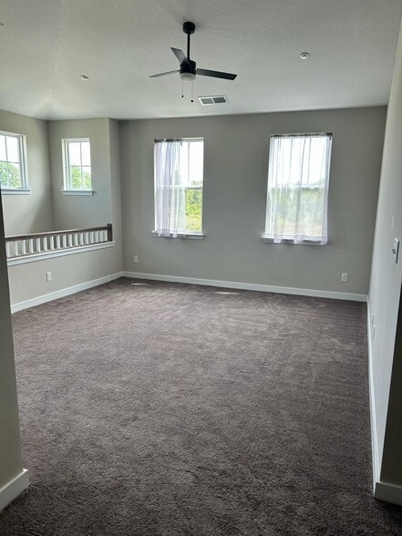 Building Photo - 408 Fishers Ct