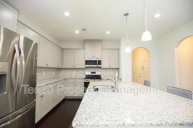 Building Photo - 10258 Green Meadow Ct
