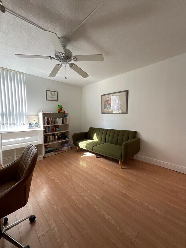 Building Photo - 820 NW 87th Ave