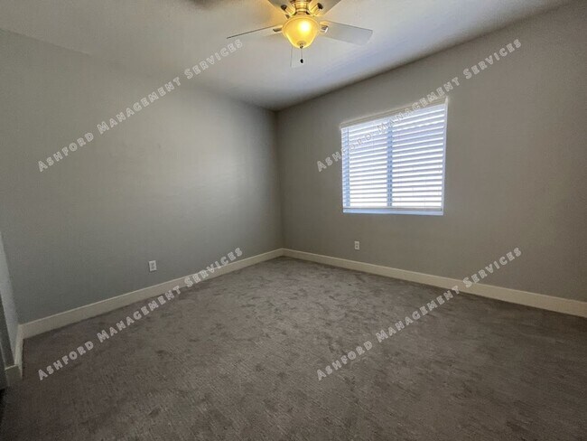 Building Photo - 16261 N 91st Dr