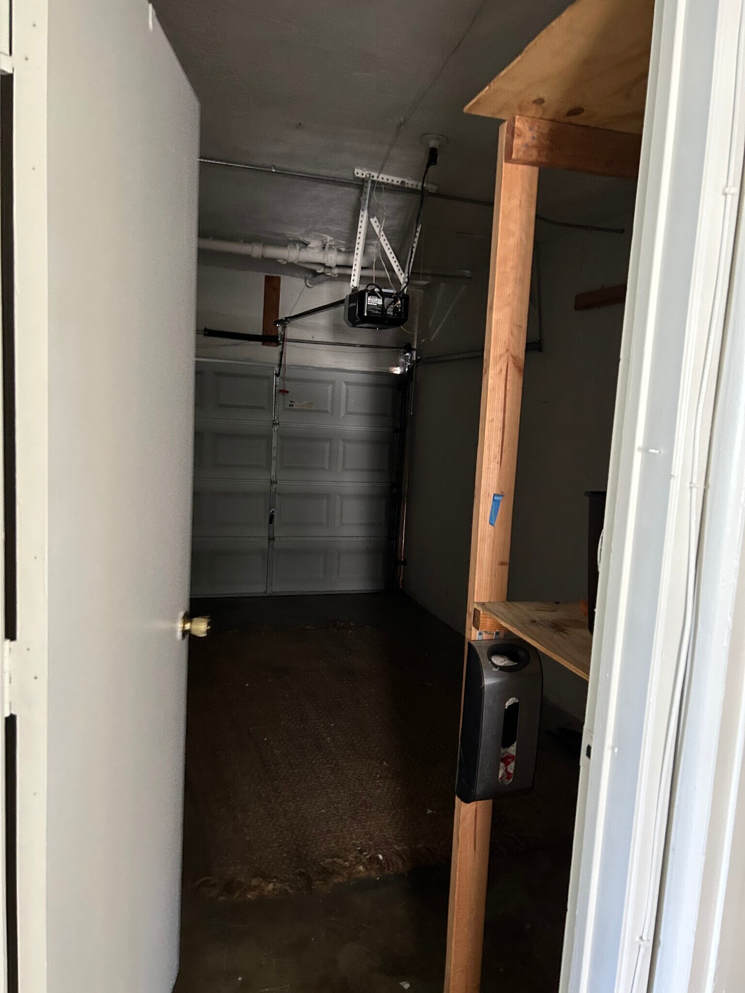 Building Photo - 11442 Riverside Dr