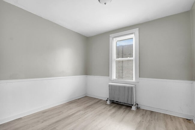 Building Photo - 3 BR 2 bath Bloomfield/Upper Lawrenceville...