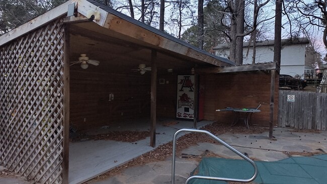 Building Photo - 717 Cara Jane Dr