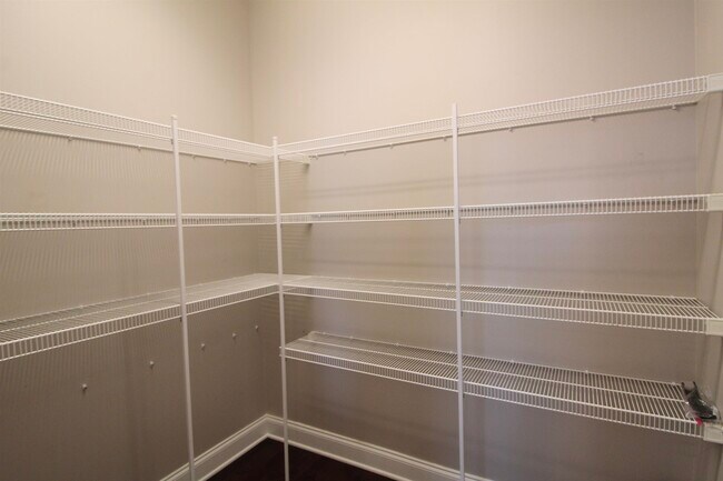 Building Photo - 2221 Lapis Ln