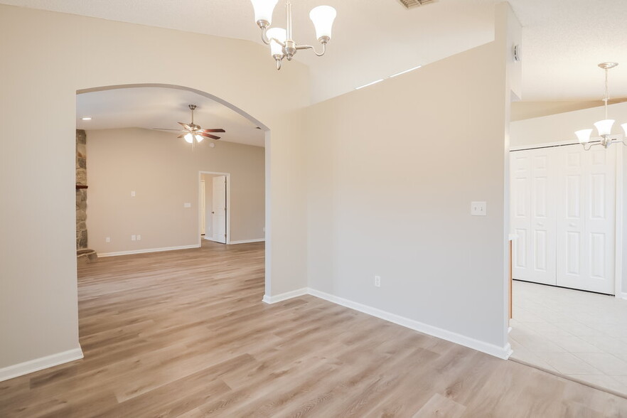 Building Photo - 311 Island View Cir