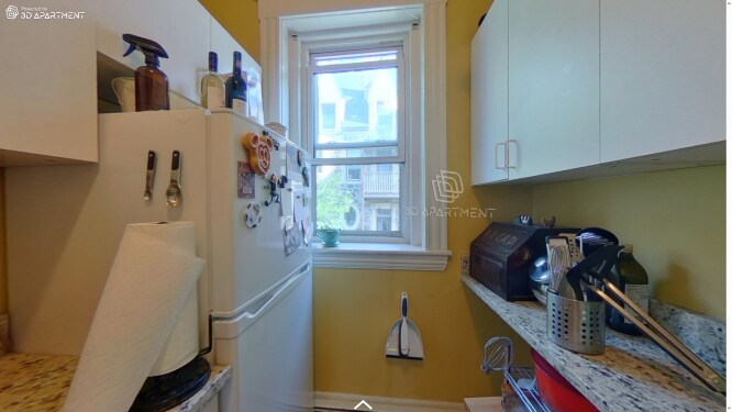 Building Photo - 190 Winthrop Rd