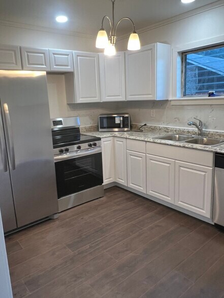 Building Photo - 24906 Lambs Meadow Rd