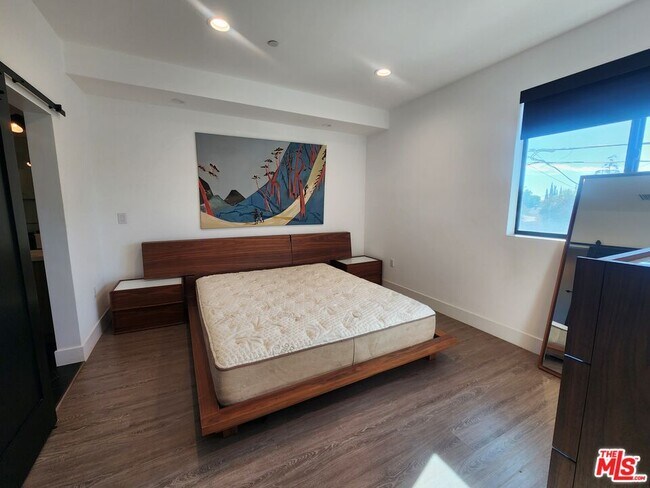 Building Photo - 11314 W Raitt Ln