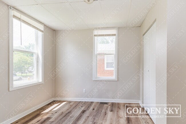 Building Photo - 1720 S Gharkey St