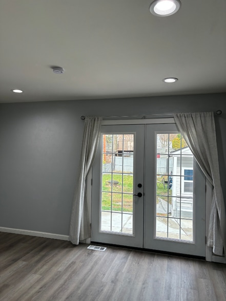 Building Photo - 24620 Stanford St