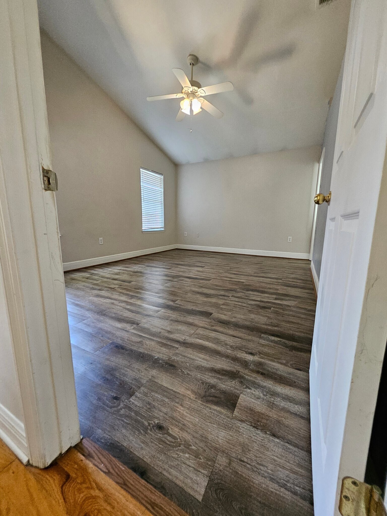 Building Photo - 3316 Golden Rain Dr