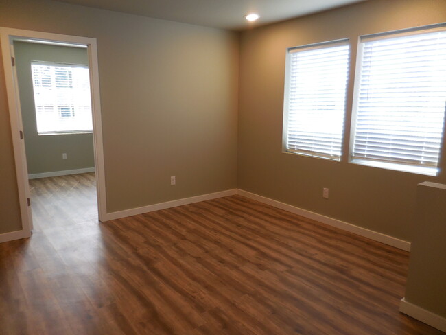 Building Photo - 127 N Lieser Rd