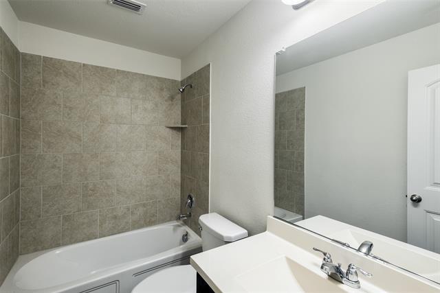 Building Photo - 913 Rosewood St