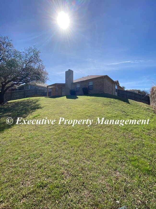 Building Photo - 917 Whirlaway Dr