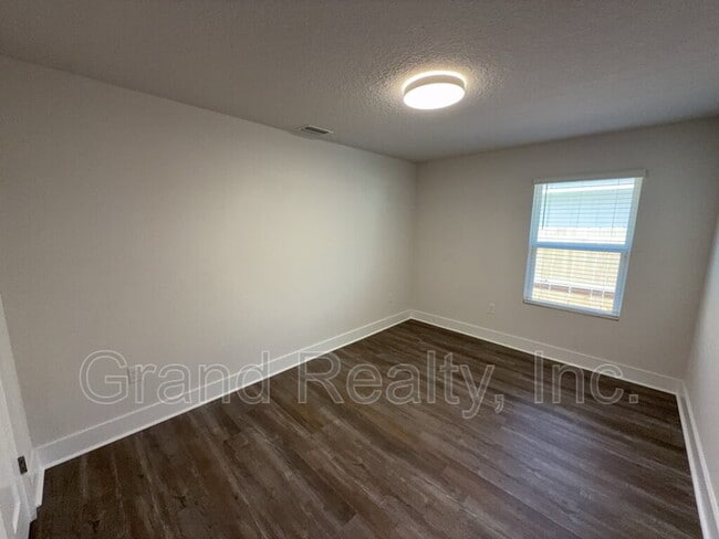 Building Photo - 4871 Snipe Rd