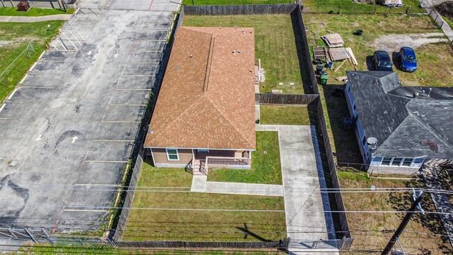 Building Photo - 4745 Wenda St