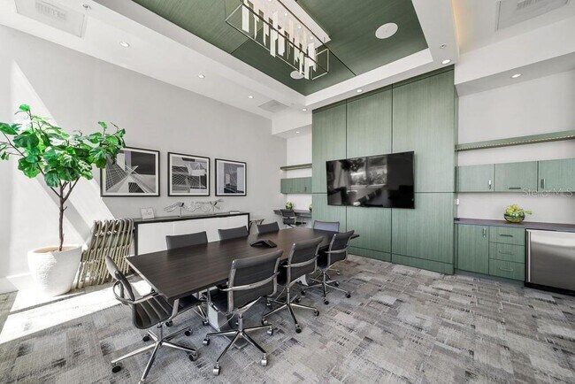 Building Photo - 1155 N Gulfstream Ave