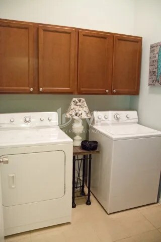 Building Photo - 662 Ridgewood Dr