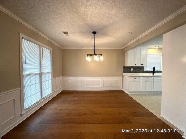 Building Photo - Germantown/ Gorgeous 5 Bedroom Home Newly Renovated