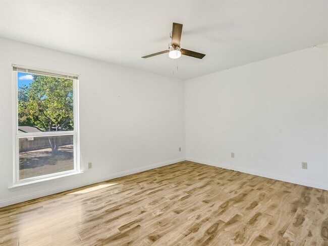 Building Photo - 10616 Mellow Ln