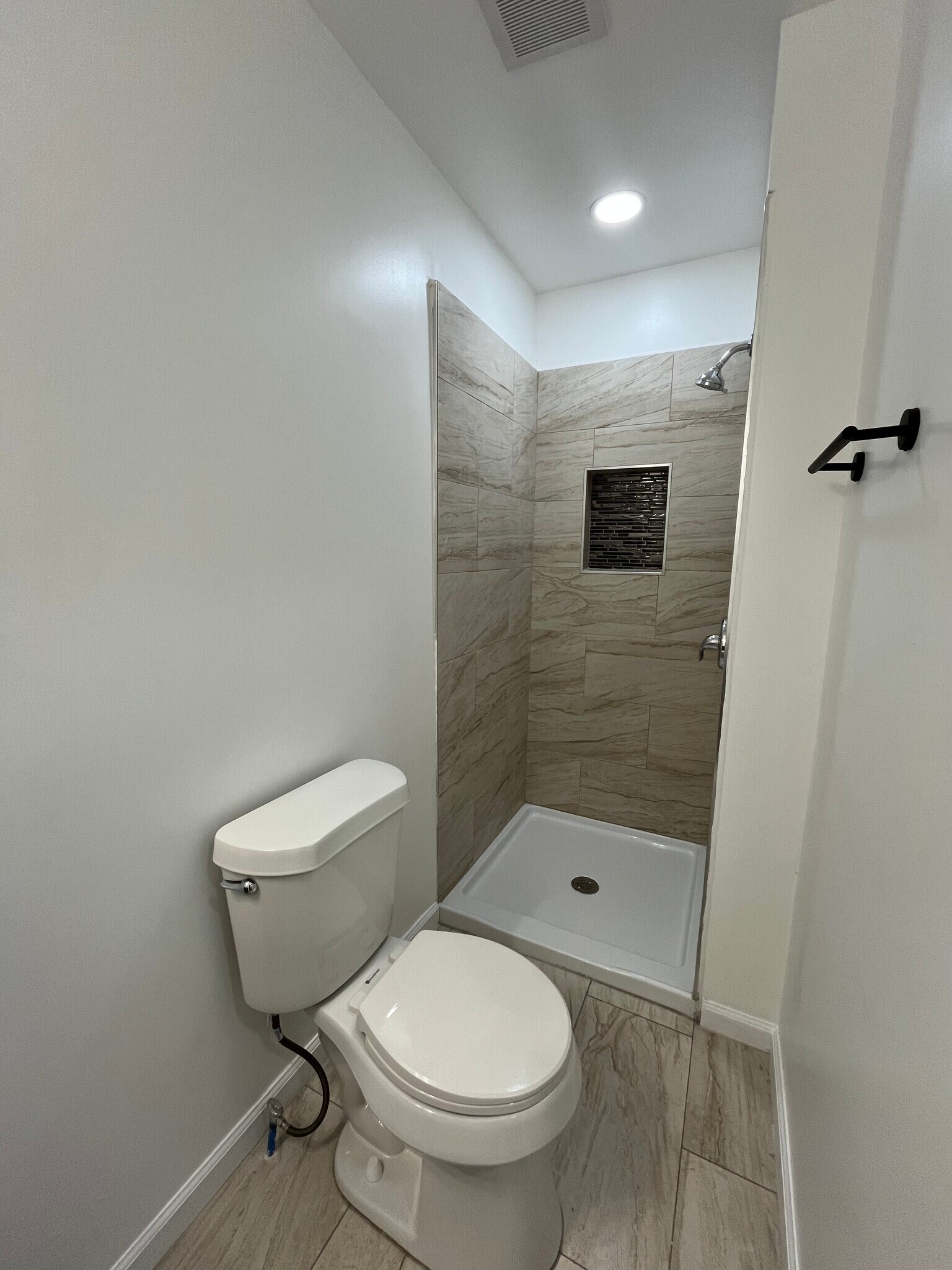 Building Photo - 3939 Mathis St