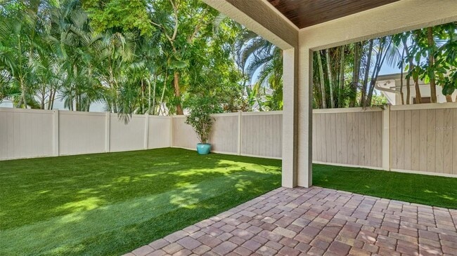 Building Photo - 3702 W Tacon St