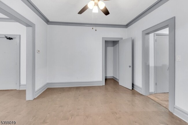 Building Photo - 407 Springdale Ave
