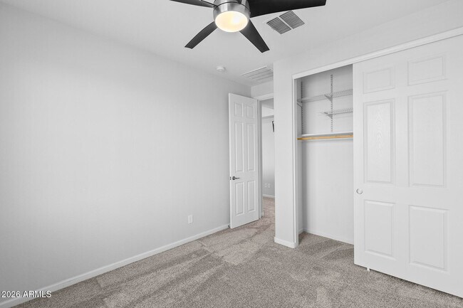 Building Photo - 130 N Bay Dr