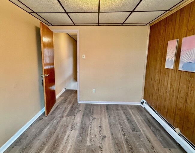 Building Photo - Recently UPDATED 3 BD/1 BA HOUSE in great East Passyunk/LOMO location w/ new Engineered Wood Floo...